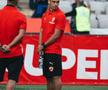 Cîrjan și compania, la inspecția gazonului / Sursă foto: Facebook@ Dinamo