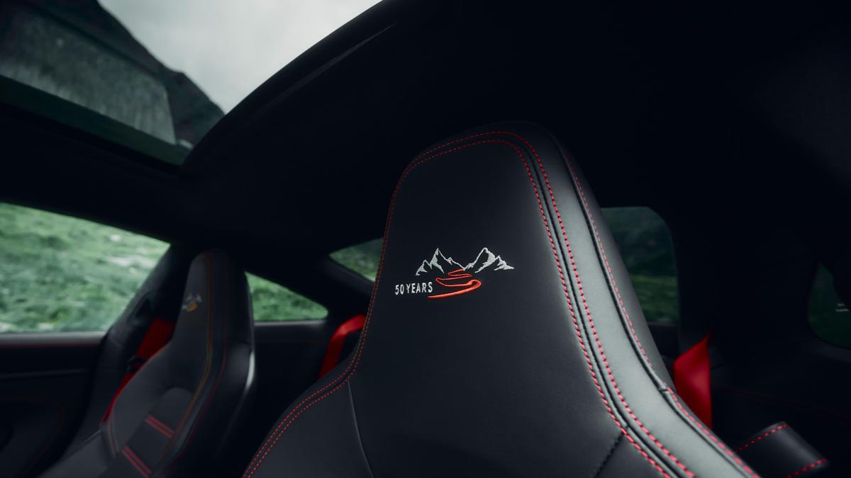 Primul model de Porsche 911 Carrera „Tribute to Transfăgărașan”