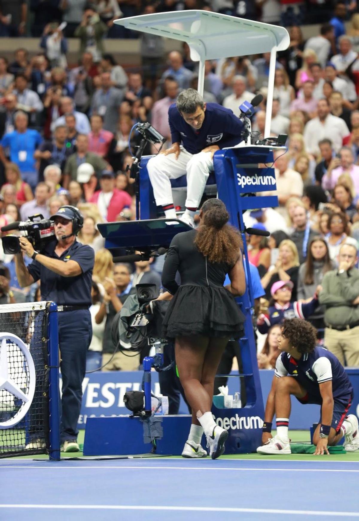 Finala de la US Open în care o tânără de 20 de ani și-a învins idolul, dar controversa a acaparat prim-planul » Între lacrimile lui Osaka și furia Serenei