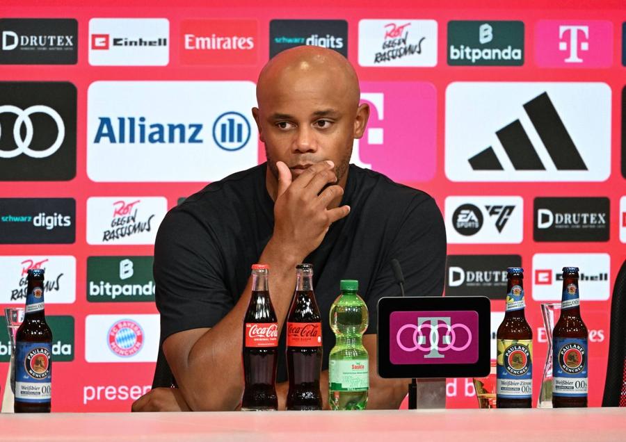 Vincent Kompany, nedumerit la conferința de presă de după Bayern - RB Leipzig 6-0 / Foto: Imago Vincent Kompany a aflat după meci de hattrickul lui Kane! » Recordurile egalate de atacantul lui Bayern