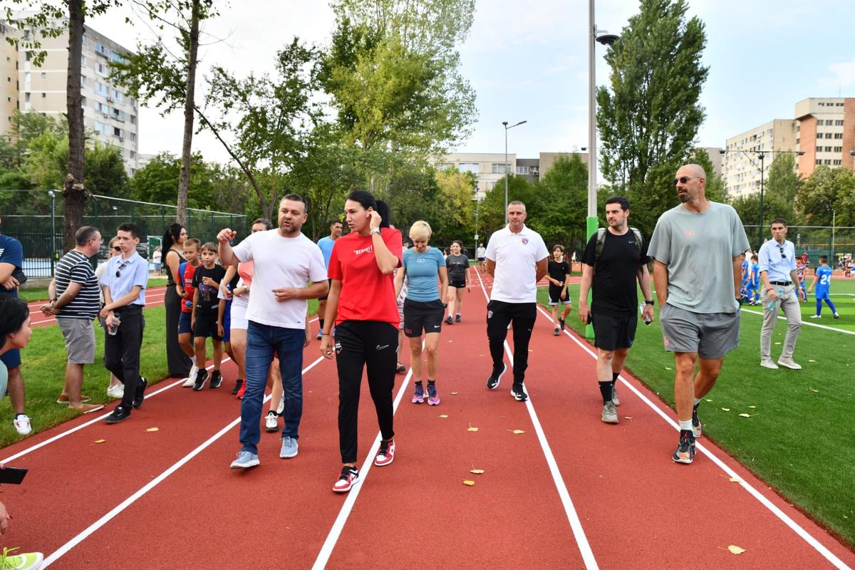 Imagini cu baza sportivă „Cristina Neagu”, inaugurată în Sectorul 6: „Mi-aș fi dorit să am aproape de casă o astfel de bază”