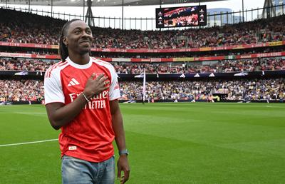 Cu 15 minute înaintea meciului cu Leeds, Arsenal a prezentat „bomba” sfârșitului de mercato! „Decar” nou pe Emirates