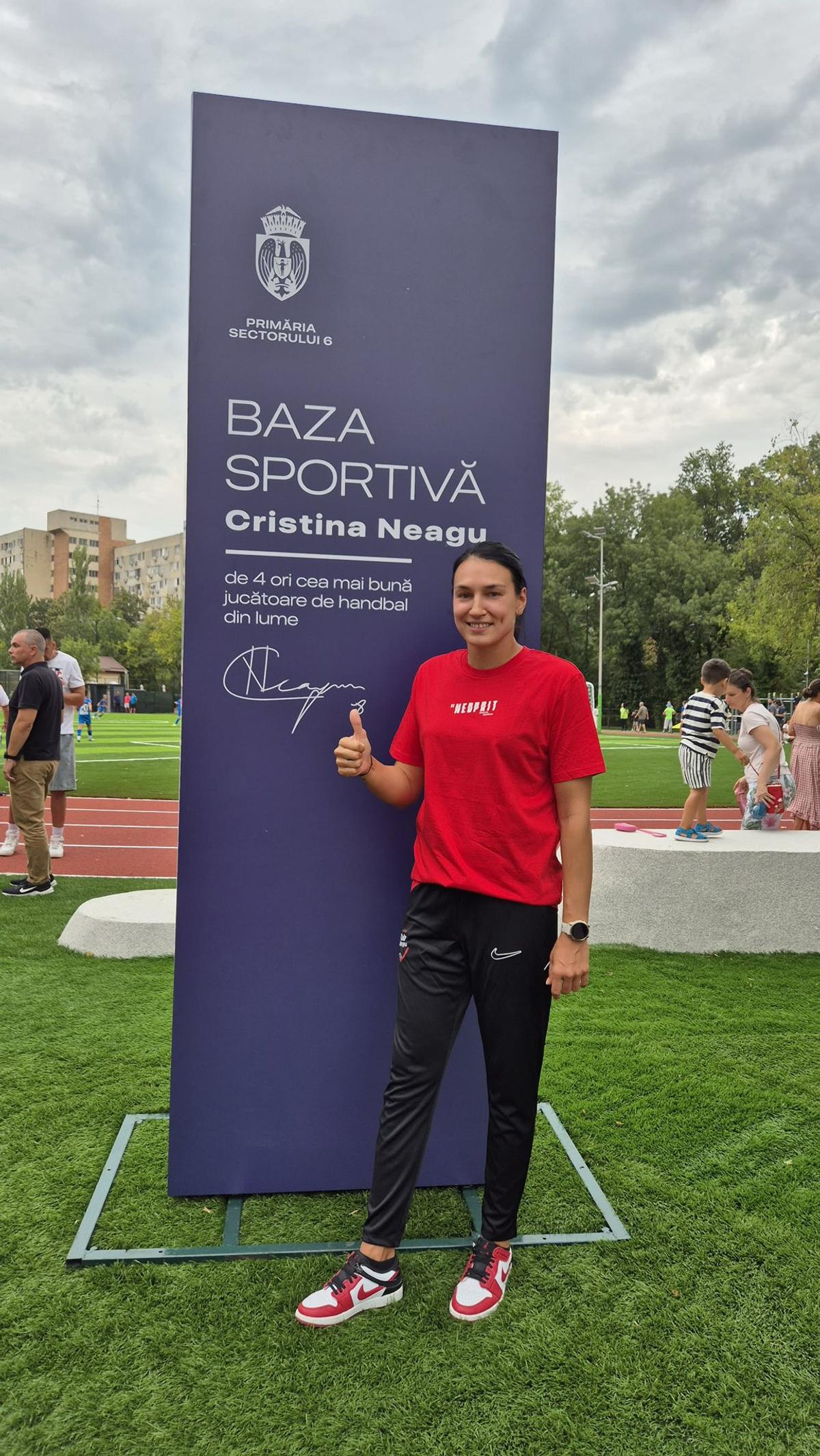 Imagini cu baza sportivă „Cristina Neagu”, inaugurată în Sectorul 6: „Mi-aș fi dorit să am aproape de casă o astfel de bază”