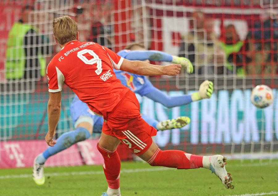Harry Kane a marcat din etapa de debut un hattrick cu RB Leipzig (6-0) / Foto: Imago Vincent Kompany a aflat după meci de hattrickul lui Kane! » Recordurile egalate de atacantul lui Bayern