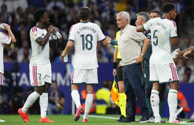Mourinho acuză „hărțuirea” lui Vinicius » Replica antrenorului de la Espanyol: „La naiba...”