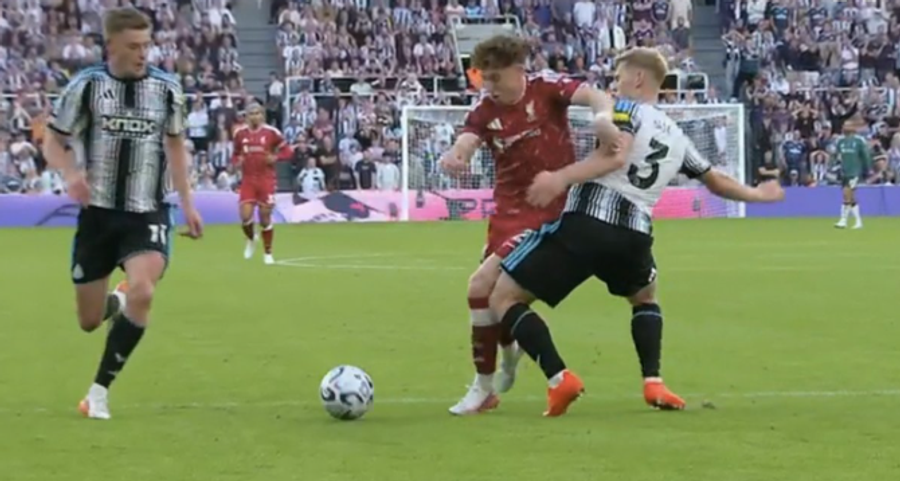 La câteva secunde de un debut de vis! Antrenorul de 38 de ani al lui Newcastle acuză: „Dacă dai acel penalty...”