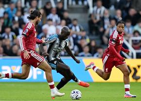 Newcastle - Liverpool: oaspeții marchează după un nou contraatac excelent