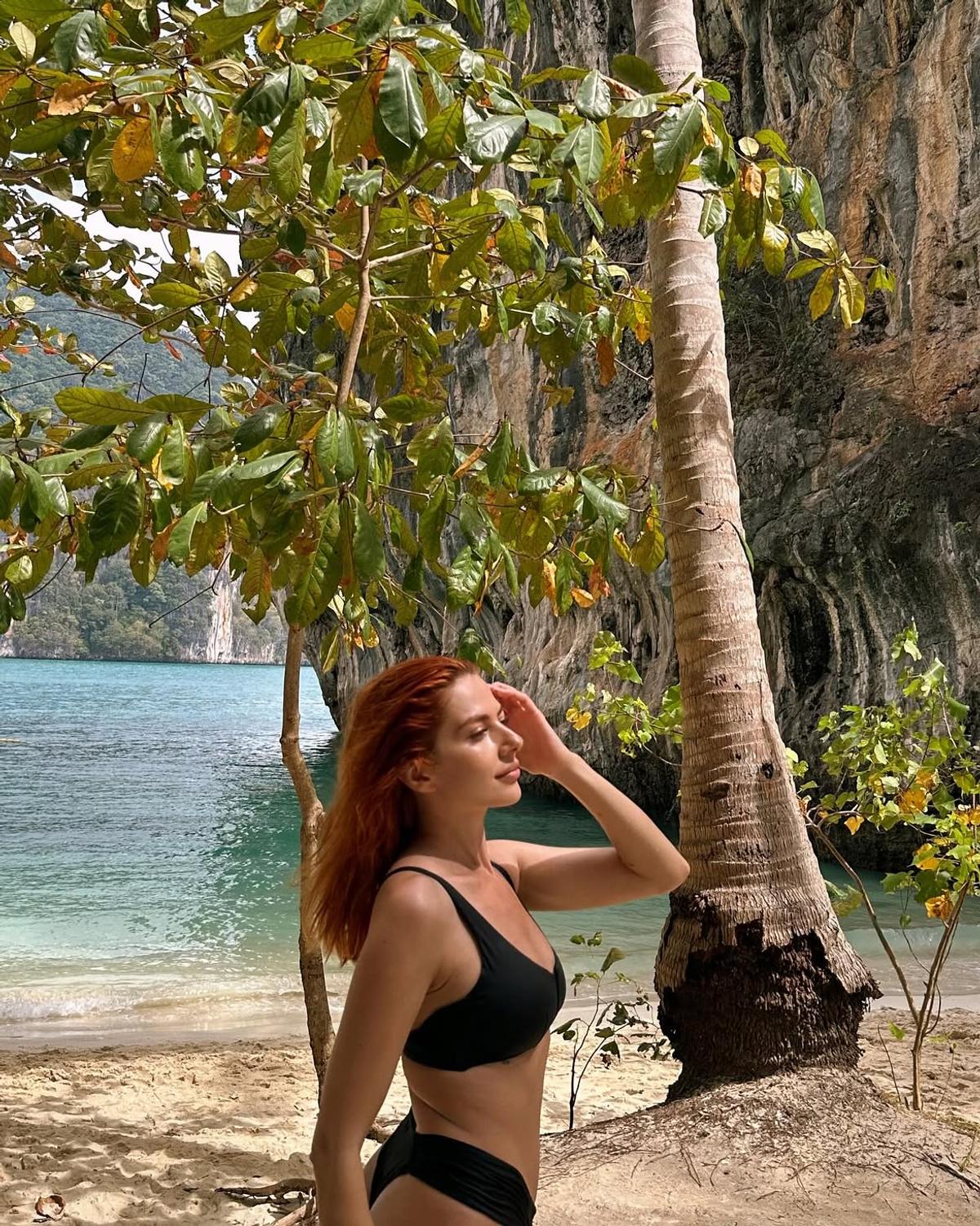 Lidia Buble a făcut show, înainte de UTA - Corvinul