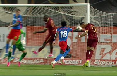 Penalty din a doua încercare » Găman, salvat de VAR la CFR Cluj - FCSB