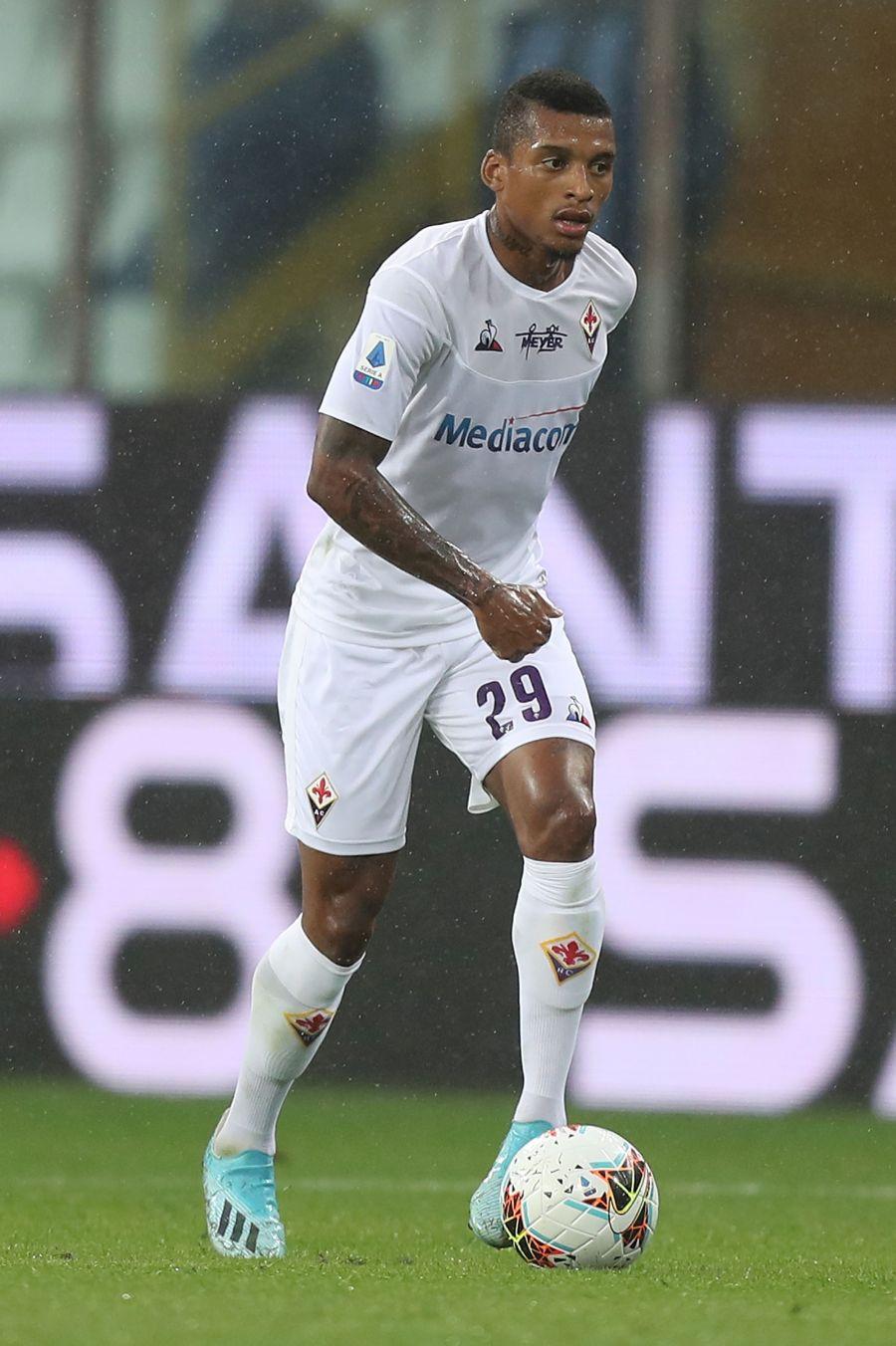 FOTO: GettyImages // Dalbert, fundașul Fiorentinei ATALANTA - FIORENTINA 2-2 // Meci întrerupt în Serie A pentru rasism! Gianni Infantino: „E grav ce se întâmplă”