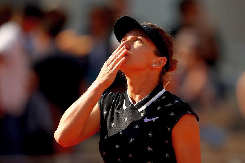 Simona Halep pe zgura pariziană în 2019, atunci când a ajuns până în sferturi de finală // FOTO Guliver/GettyImages
