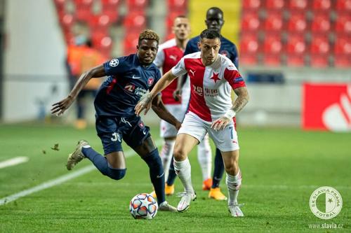 Nicolae Stanciu, în Slavia Praga - Midtjylland // foto: Facebook @ Slavia Praha
