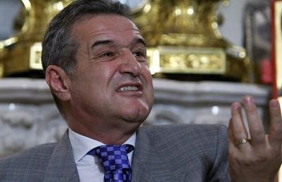 Atenție, FCSB! Ce s-a întâmplat ultima dată când Becali a transferat „la grămadă” » Rușinea din 2010