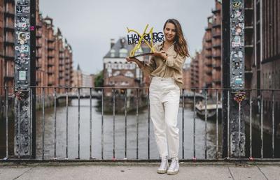 Lovitură de campioană » Turneul WTA de la Hamburg are un logo nou, inspirat de mingea de meci a Gabrielei Ruse