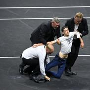 Un activist și-a dat foc pe teren, în prima zi de la Laver Cup / foto: Imago