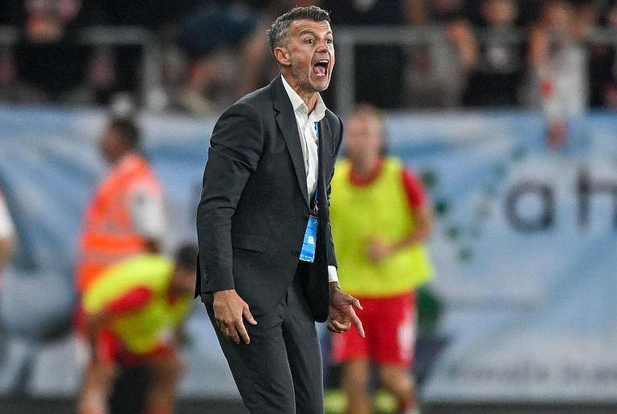 Mesaj categoric, după ce o parte dintre fanii lui Dinamo și-au pierdut răbdarea cu Burcă: „Ar fi cea mai mare greșeală să renunțe la el! Cine vine?”