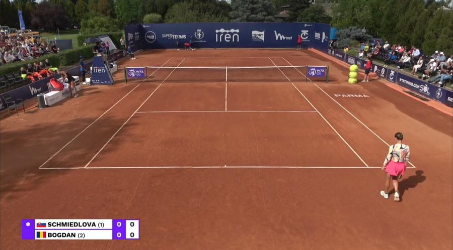 FOTO: Twitter @Colcestrian Ana Bogdan, noua campioană de la Parma! Românca a trecut cu ușurință de Anna Karolina Schmiedlova și a pus mâna pe trofeu