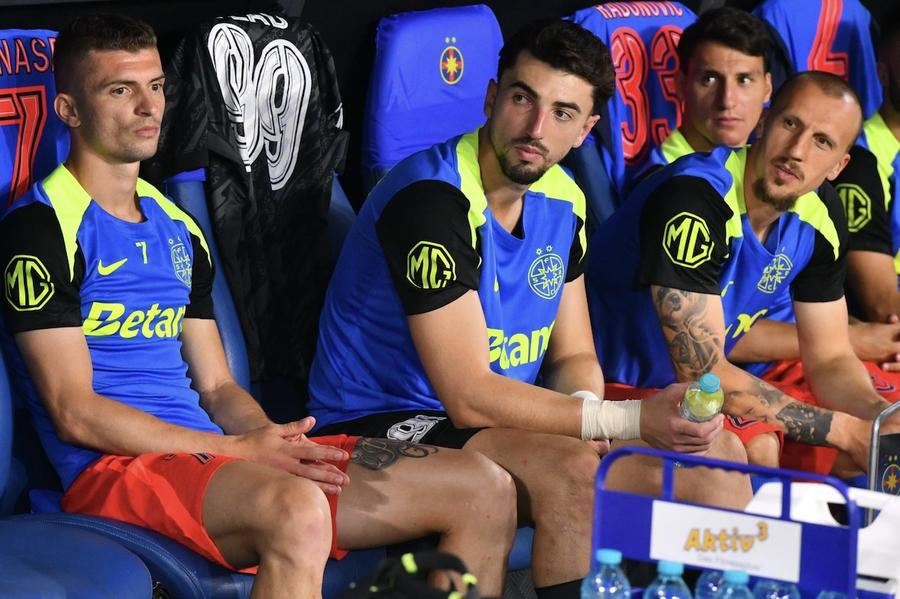 Andrei Vlad va pleca liber de contract de la FCSB. Foto: Cristi Preda, GSP „E un eșec, o dezamăgire. Mihai Rotaru nu l-ar accepta la Craiova” » Sorin Cârțu nu dă nicio șansă transferului