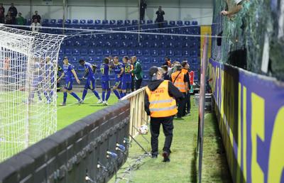 Golul caraghios primit de Rapid a declanșat haosul la Clinceni » Probleme în mai multe sectoare ale stadionului