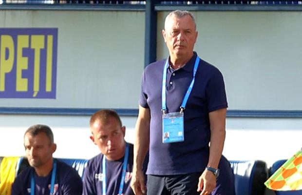 Mircea Rednic ceartă suporterii de la Arad: „Începuse meciul și ei făceau asta”
