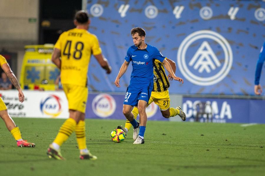 Adam Umarovich Markhiyev / Foto: Imago Atenție, FCSB! Portarul lui RFS îl ține rezervă la națională pe vărul titular din poarta lui Manchester United » Căpitanul de doi metri a scăpat miraculos din accidentul în care doi colegi au murit!
