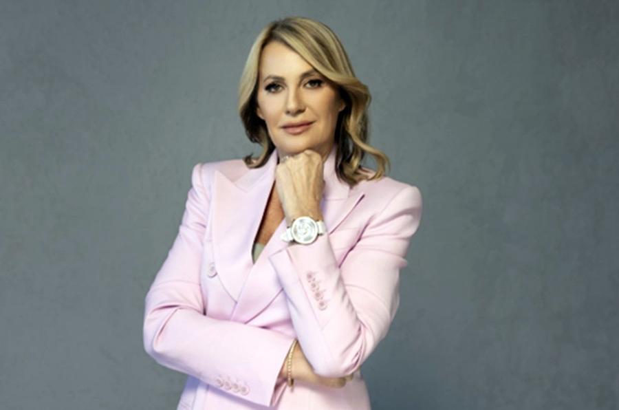 Nadia Comăneci s-a alăturat campaniei locale #OnTheEdgeOfGlory Nadia Comăneci și noul ei „antrenor” digital de 10 – HUAWEI WATCH GT 5 în campania #OnTheEdgeOfGlory