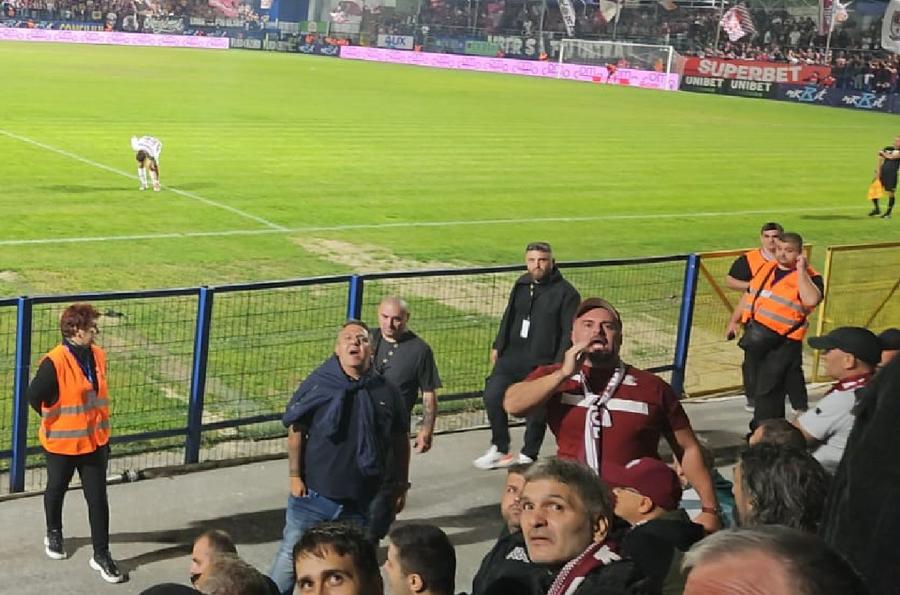 Golul caraghios primit de Rapid a declanșat haosul la Clinceni » Probleme în mai multe sectoare ale stadionului