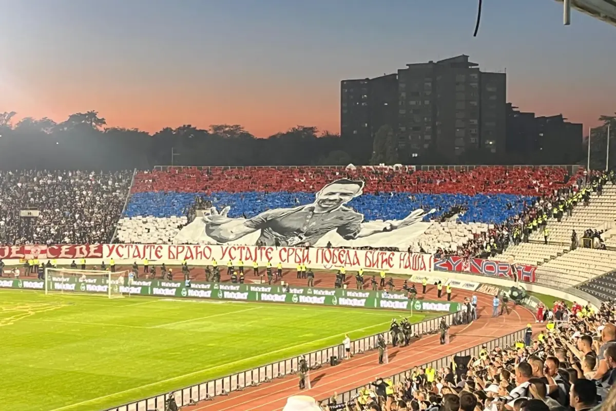 Partizan - Steaua Roșie, derby incendiar » 4 goluri, suporteri intrați pe teren și gazon incendiat