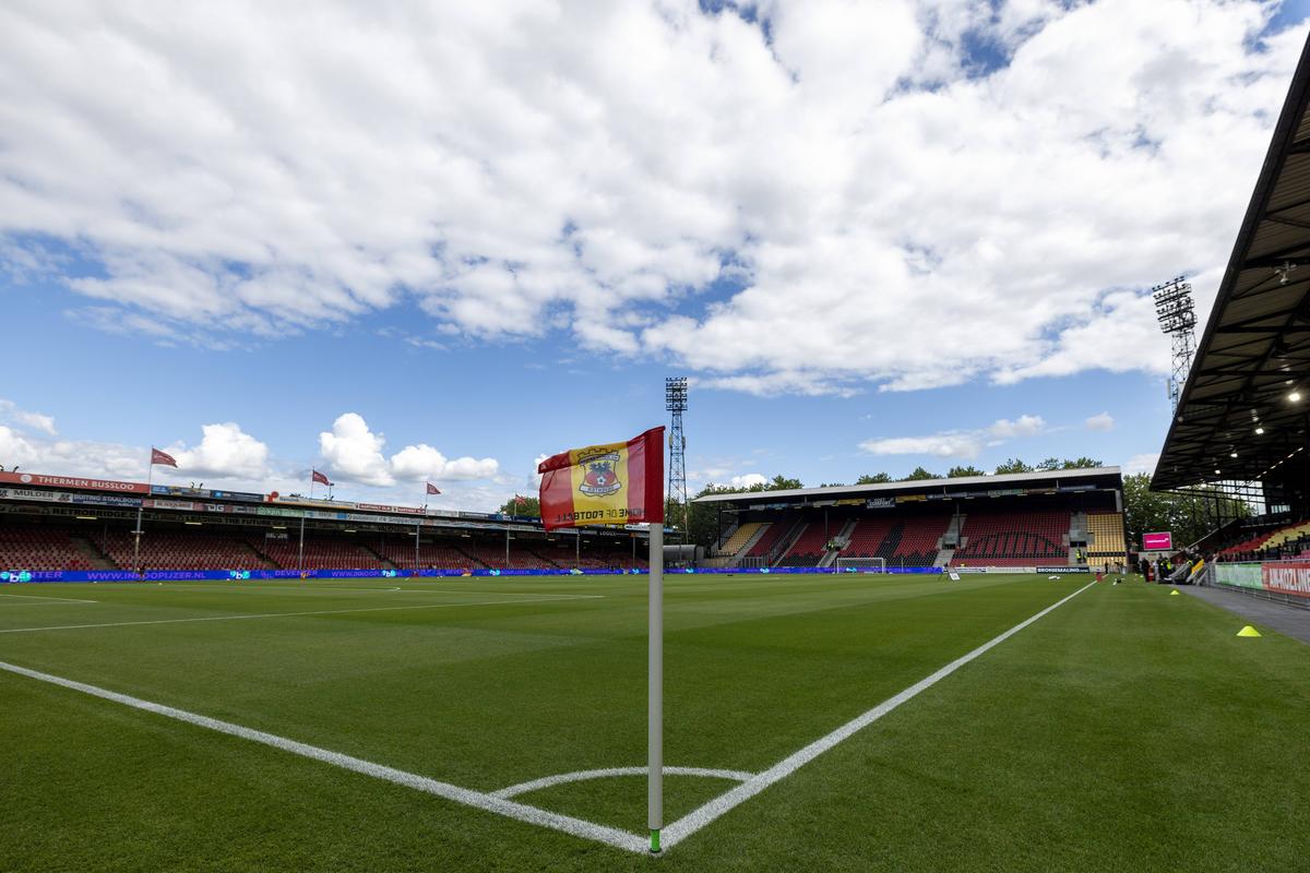 Defensivă compactă, centru puternic, joc fără faulturi » Cine este Go Ahead Eagles, revelația Olandei, care a scris istorie în 2025