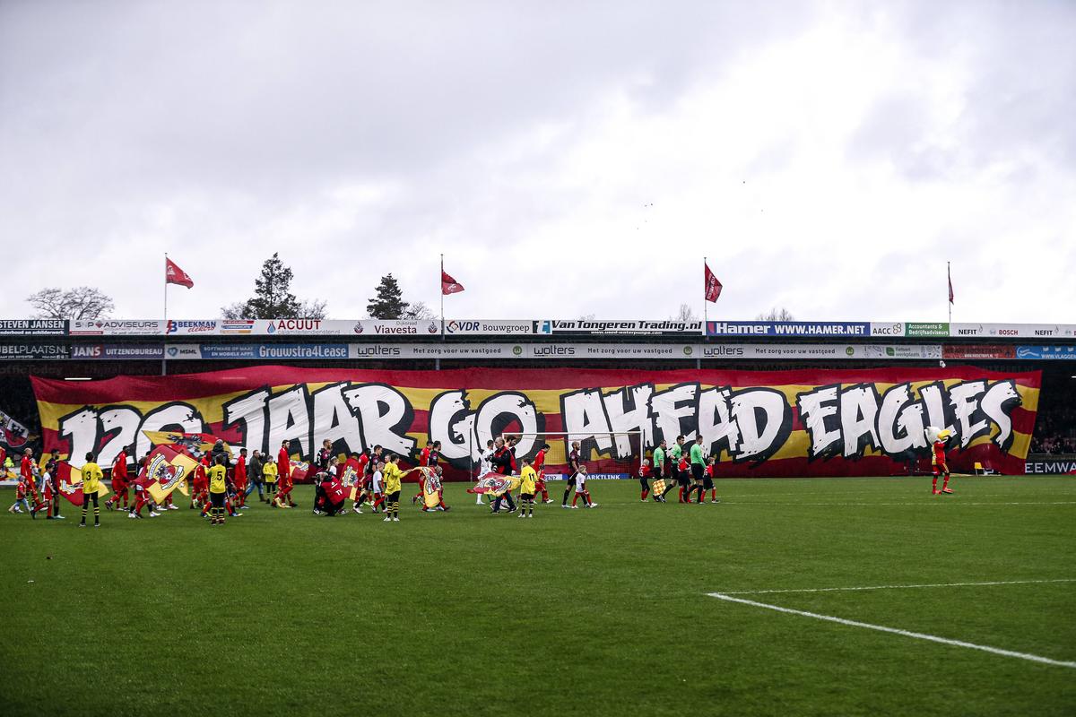 Defensivă compactă, centru puternic, joc fără faulturi » Cine este Go Ahead Eagles, revelația Olandei, care a scris istorie în 2025