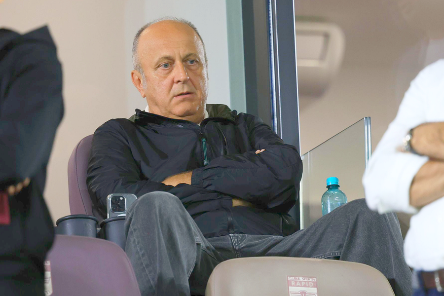 Dan Șucu, împietrit la „oficială”, după eșecul cu Hermannstadt. Foto: Ionuț Iordache (GSP) Președintele din Superligă care n-a luat niciun salariu în actualul sezon: „Stau șase-opt ore la birou”