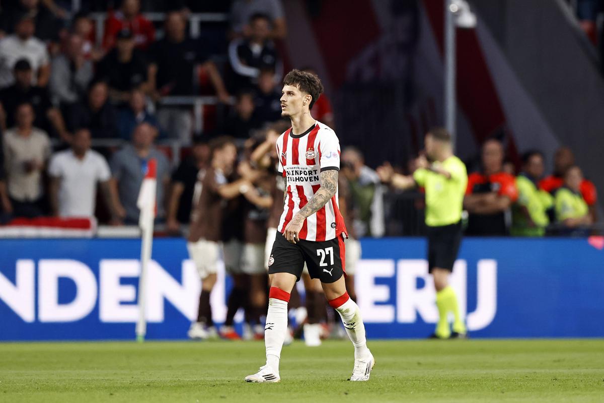 Dennis Man, în tricoul celor de la PSV
