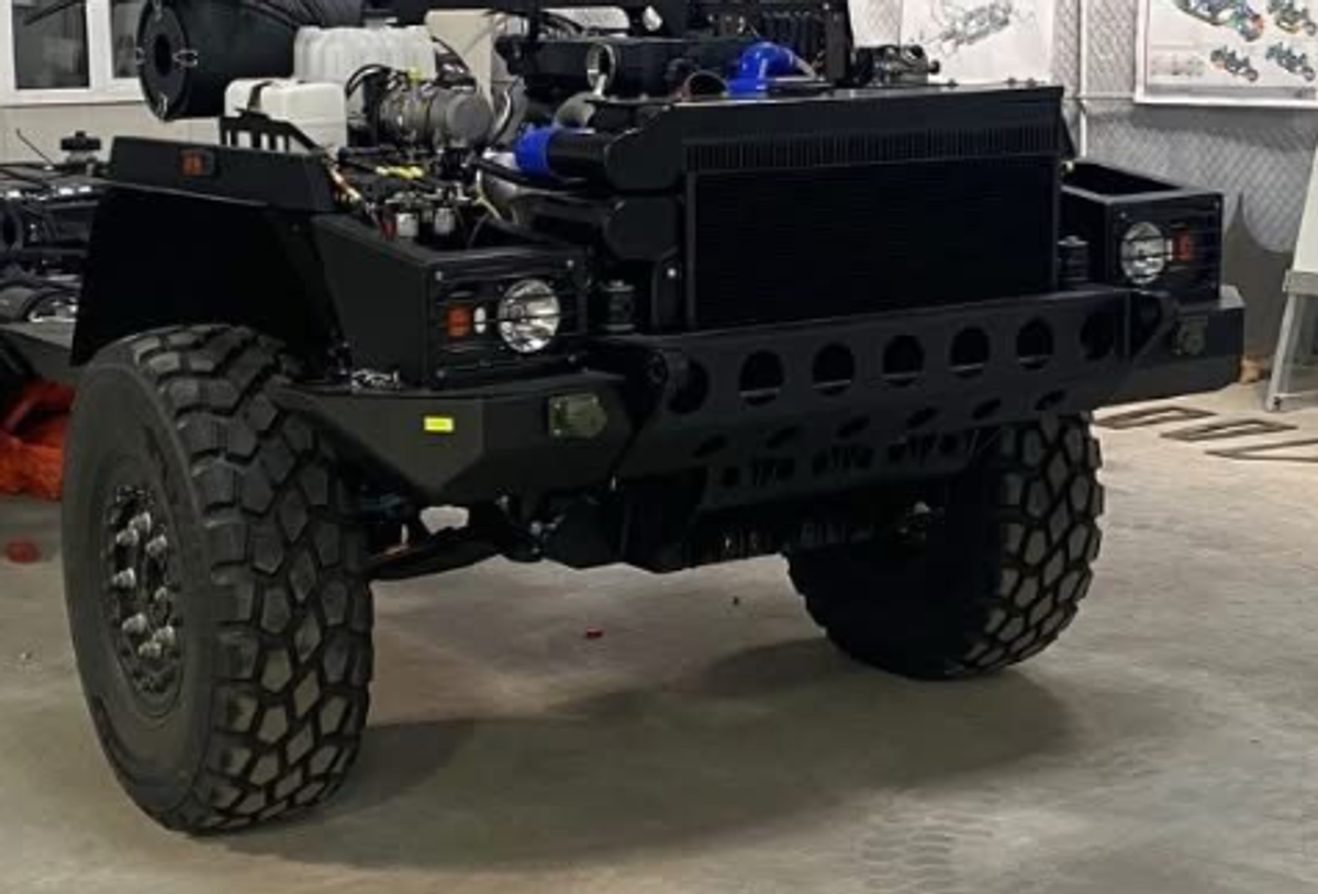 Premieră la standarde NATO pentru România: cum arată primul blindat militar 4x4 produs în țara noastră