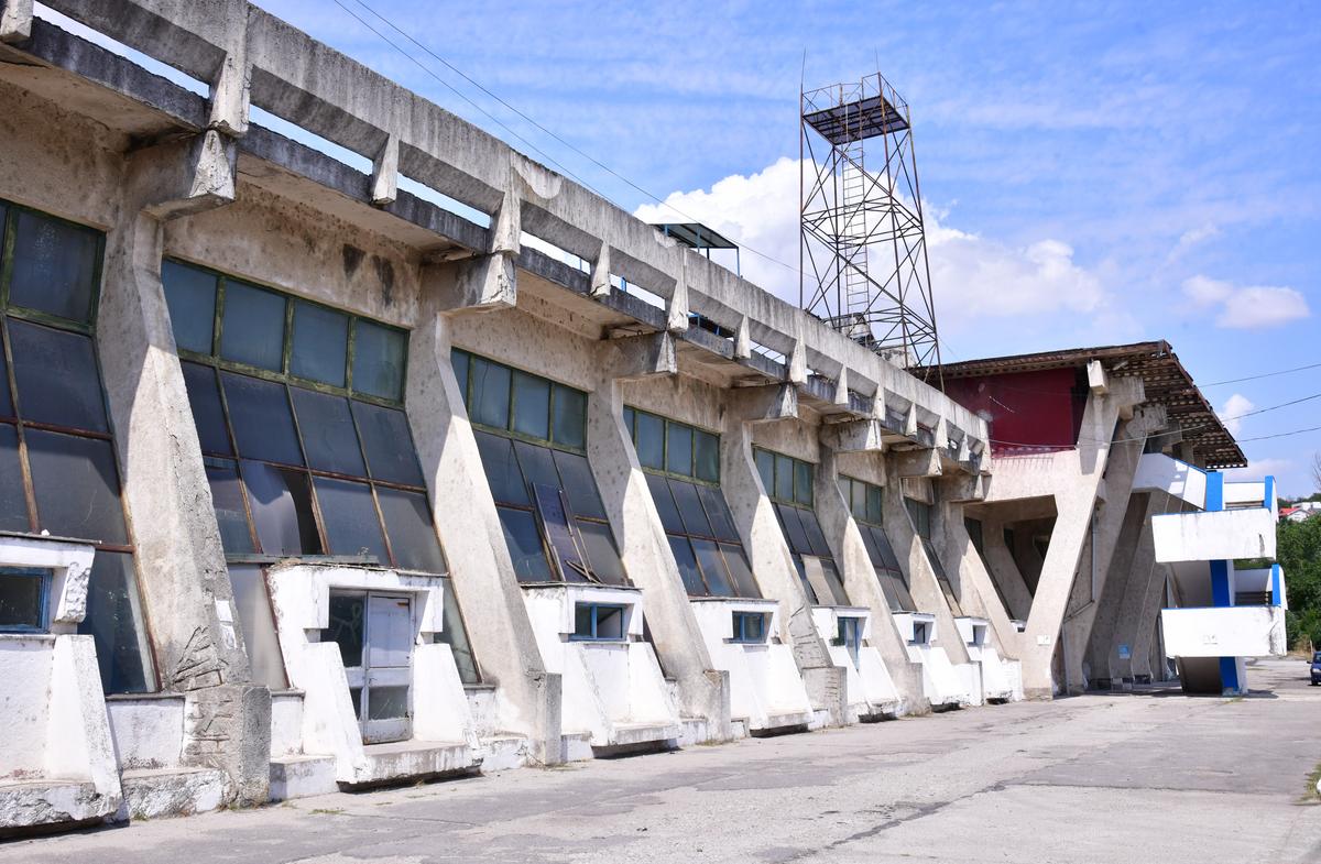 Gică Craioveanu, noul președinte din Liga 2, a prezentat „dezastrul” de la stadion: „Uite, arată jalnic! Ne-am întors cu 40 de ani în urmă, m-a apucat depresia” » Povești savuroase cu „Grande” de la începutul carierei