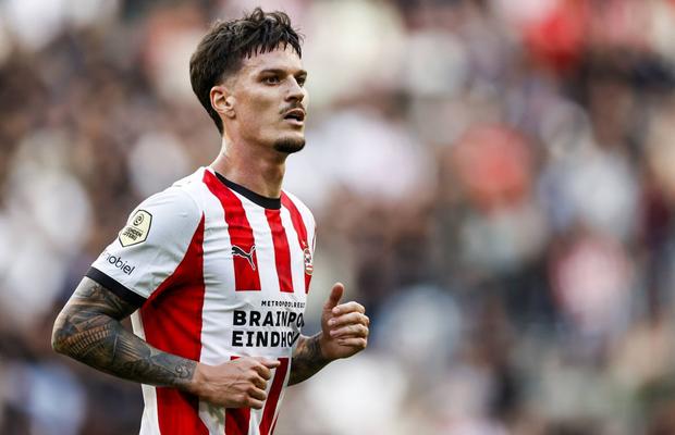 Olandezii au dat verdictul despre Dennis Man: „Aparent nu este suficient” » Românul mai poate primi o lovitură la PSV
