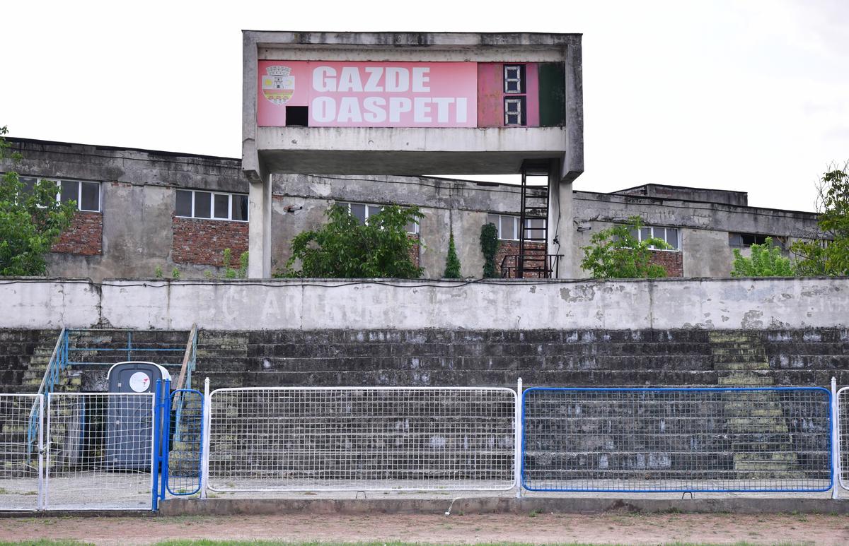 Gică Craioveanu, noul președinte din Liga 2, a prezentat „dezastrul” de la stadion: „Uite, arată jalnic! Ne-am întors cu 40 de ani în urmă, m-a apucat depresia” » Povești savuroase cu „Grande” de la începutul carierei