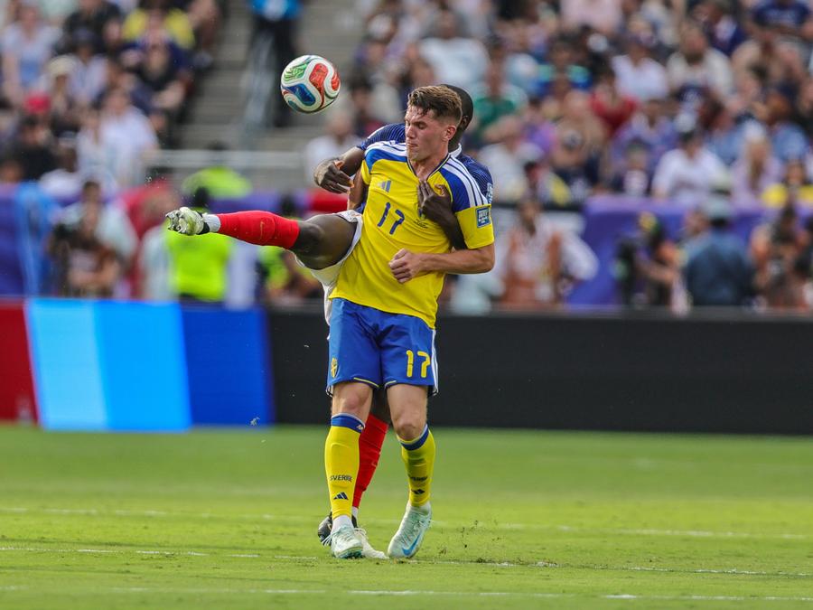 Viktor Gyokeres e una dintre armele de top ale Suediei pentru partida cu România, în ciuda unui start fragil de sezon cu Arsenal. Foto: imago Jurnalist suedez de marcă, despre cum ne privesc nordicii: „Ar trebui să învingem fără probleme” + „El e adevărata vedetă a României”