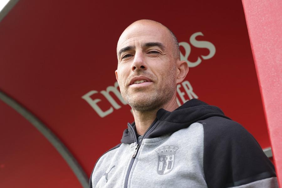 Rui Duarte, înainte de AC Milan Youth - Braga Youth. Foto: Imago Finală pentru banca Oțelului » Doi antrenori se bat pentru post