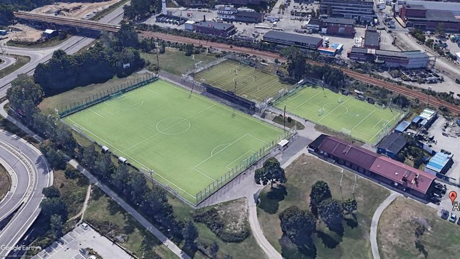 Capitala Suediei, Stockholm, are o structură impresionantă de terenuri de fotbal de jur împrejurul orașului Poveștile puștilor români care învață fotbal în academiile suedeze: „Altă planetă” + Unul e decar la clubul la care Ibrahimovici e acționar. Nordicii vor să-l „fure” pe „Rodri de România”