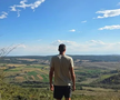 David Popovici este un fan al mersului prin natură // foto: instagram @chlorinedaddy