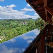 Hotelul Rozmarin, locul unde Gică Popescu își amenajează noul muzeu // foto: hotelrozmarin.ro