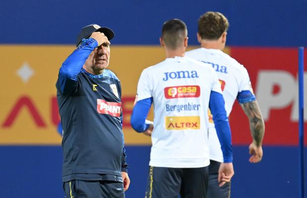 Decizie de ultimă oră înainte de Suedia - România! Gică Hagi, antrenament special pentru 11 jucători