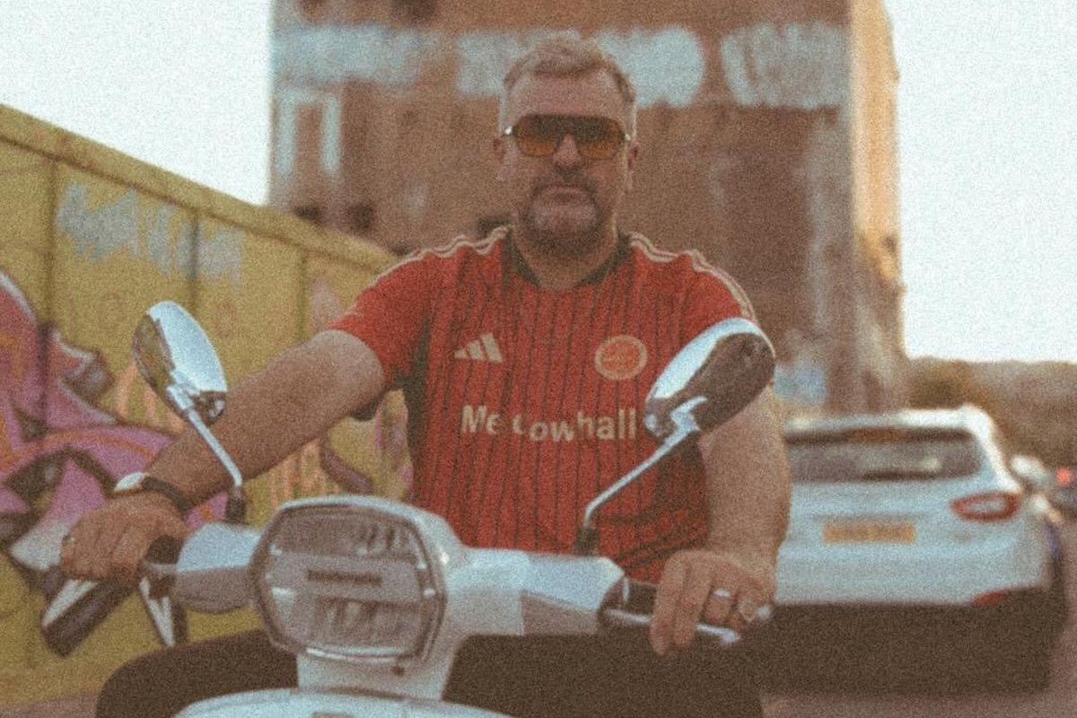 Cel mai vechi club din lume, preluat de un rocker celebru » Refuză comparația cu Ryan Reynolds: „Aici nu e Wrexham!”