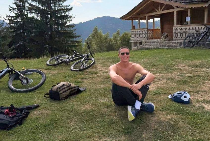 David Popovici este un fan al plimbărilor prin natură // foto: instagram @chlorinedaddy