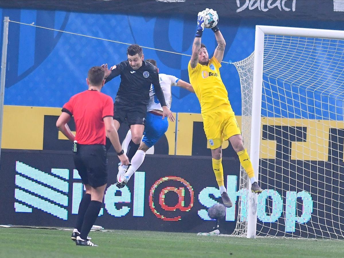CRAIOVA - CLINCENI 0-1. Să râdem cu Dan Nistor » Cum și-a botezat mijlocașul oltenilor noul coleg :)