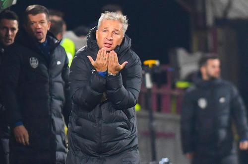 Dan Petrescu este la al 3-lea mandat pe banca CFR-ului (Imago)