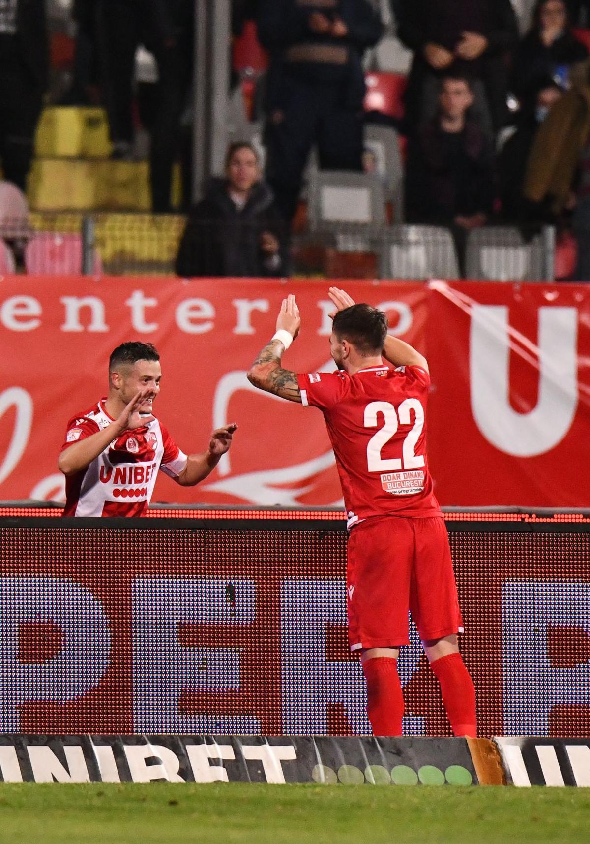Mircea Rednic, după Dinamo - Rapid: „Carnat, săracul, dă un gol pe an...” + atac la Bonetti: „Fizic, suntem slabi! Jucătorii aveau 2-7 kg în plus!”