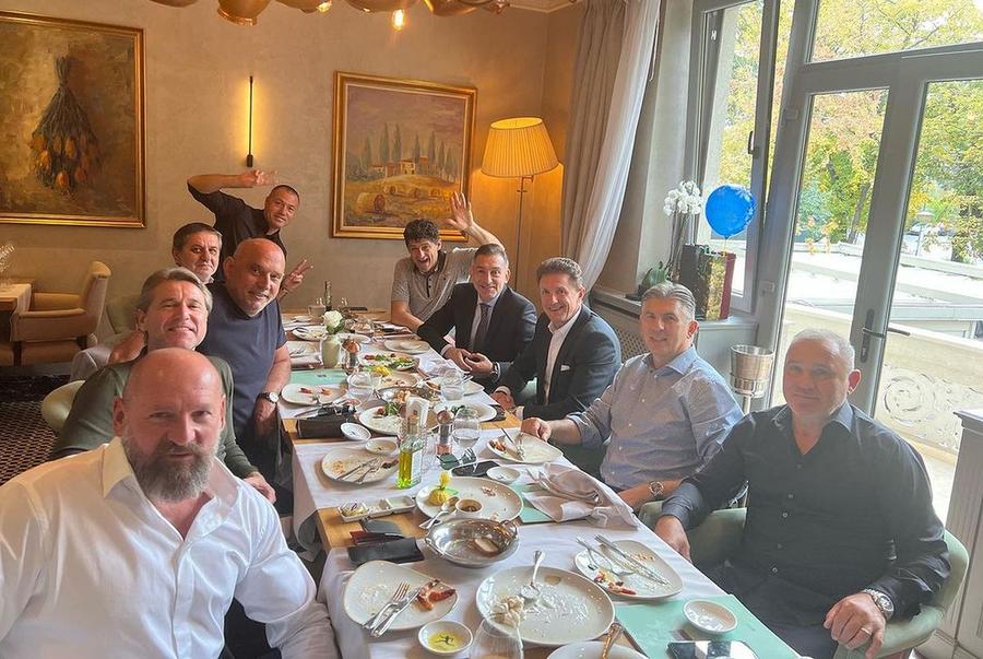 Întâlnire de gradul ZERO în București » Ce pregătesc membrii „Generației de Aur”