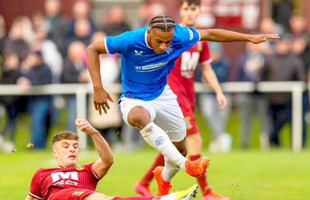 Surpriza pe care i-o pregătește Rangers lui FCSB » Antrenorul l-a chemat de la echipa a doua
