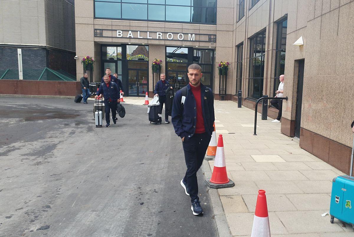 FCSB a ajuns, în sfârșit, la Glasgow! Imagini de la sosirea campioanei României » Mesajul scurt al lui Tavi Popescu